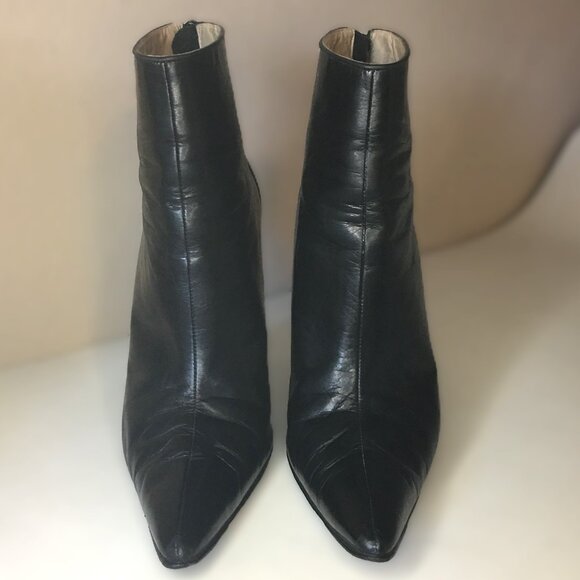 MANOLO BLAHNIK Black Leather Point Toe Ankle Boots  💋 SIZE 38 - Picture 4 of 16